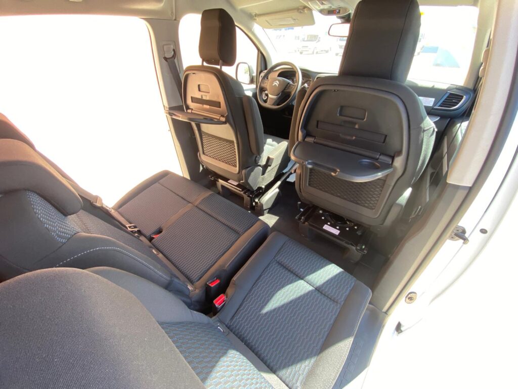 camper van furgonato adria mode con tetto a soffietto1