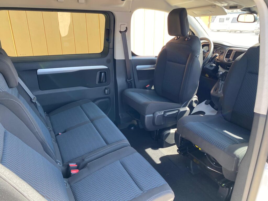 camper van furgonato adria mode con tetto a soffietto2