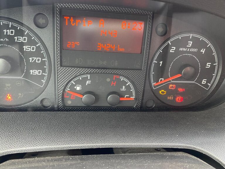 WhatsApp Image 2025-10-09 at 14.47.44 (2)